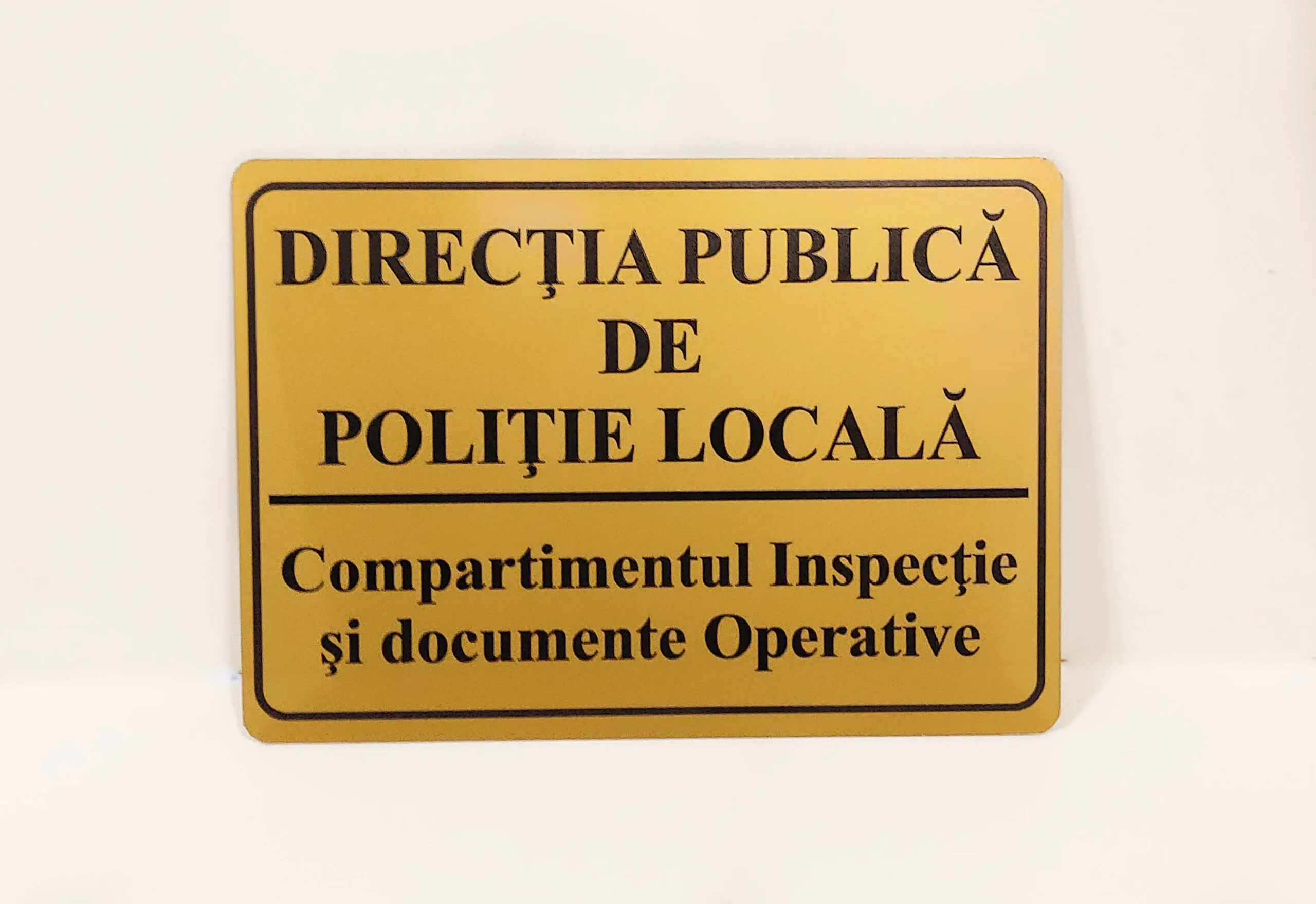 Plăcuță instituții