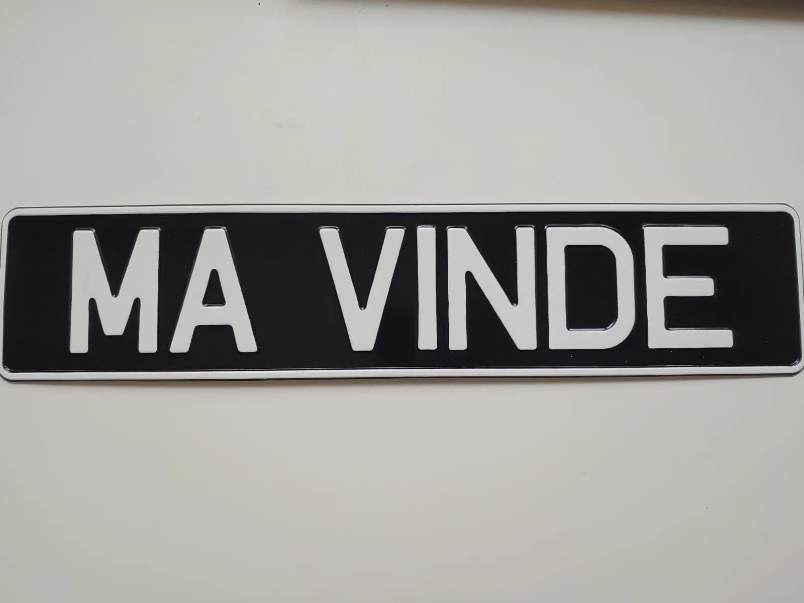 Plăcuță Auto Personalizată „MĂ VINDE” - imagine 2